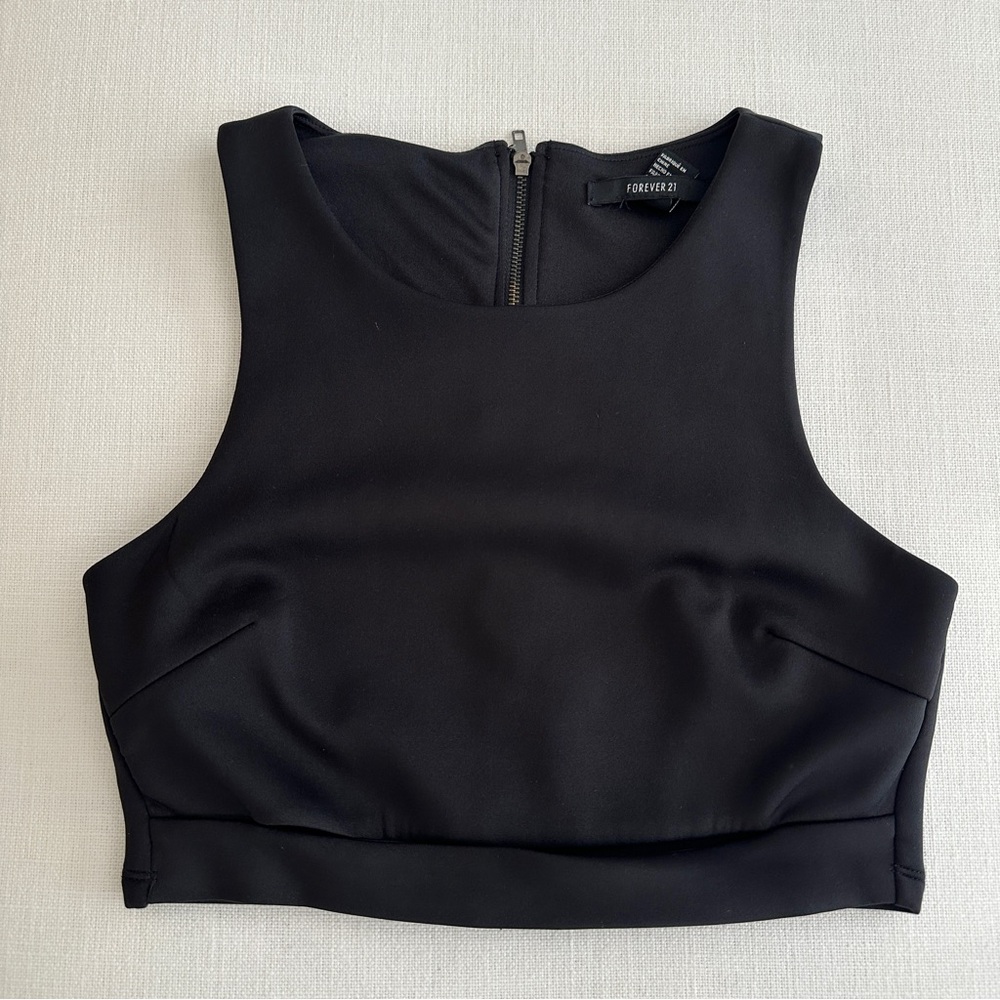 Forever 21 Black Crop Top 🖤